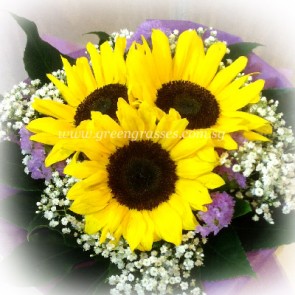 HB07041-LLGRW-3 Sunflower hand bouquet